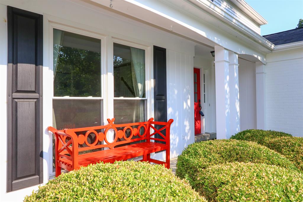 Porch for 8376 Squirrelridge Dr Kenwood, OH 45243