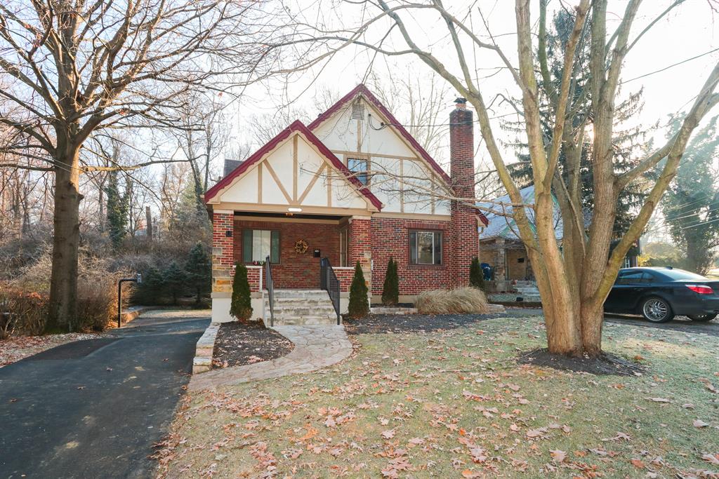 2648 Losantiville Ave Golf Manor, OH