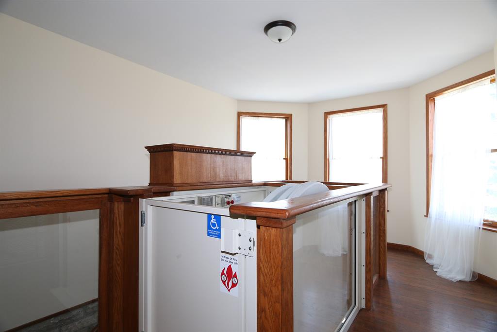 Elevator for 12171 Mosteller Rd Sharonville, OH 45241
