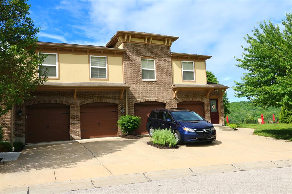 2349 Rolling Hills Dr
