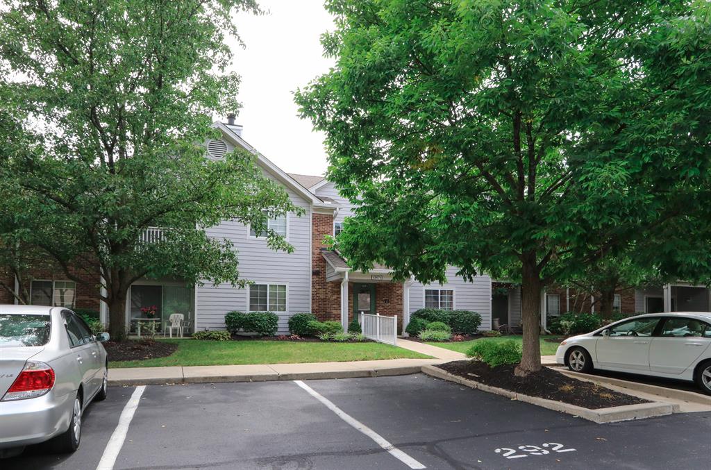 12071 Carrington Ln, 205 Symmes Twp., OH