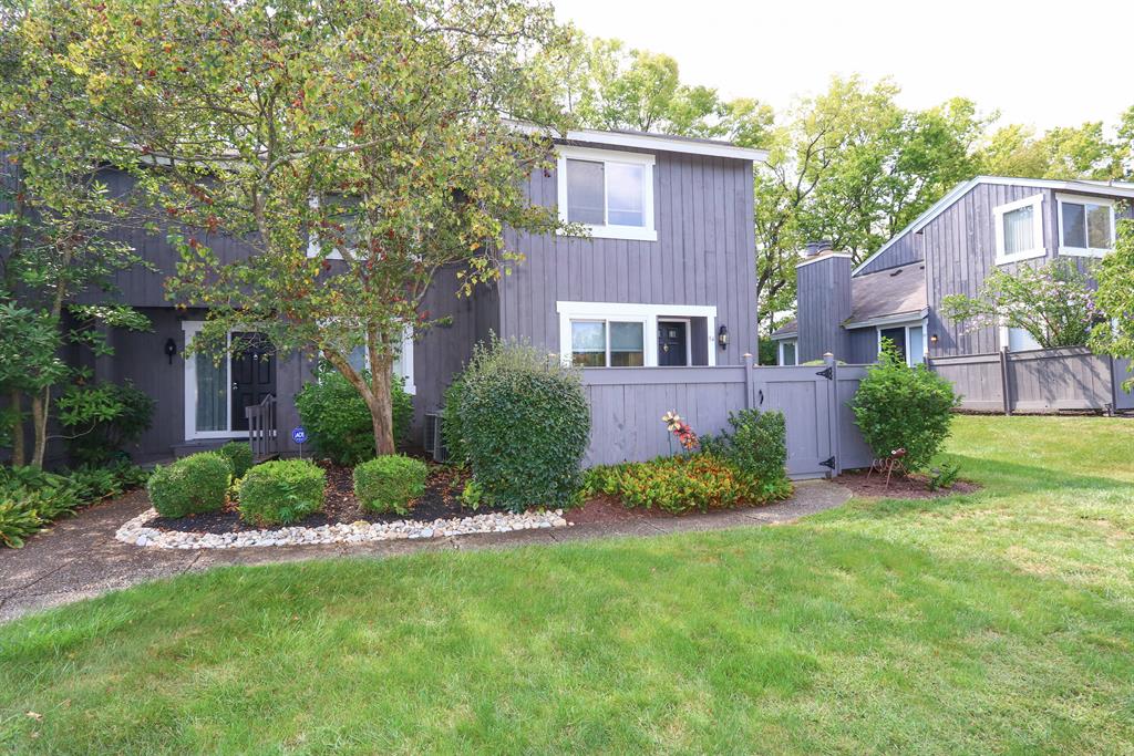 94 Twin Lakes Dr Fairfield, OH