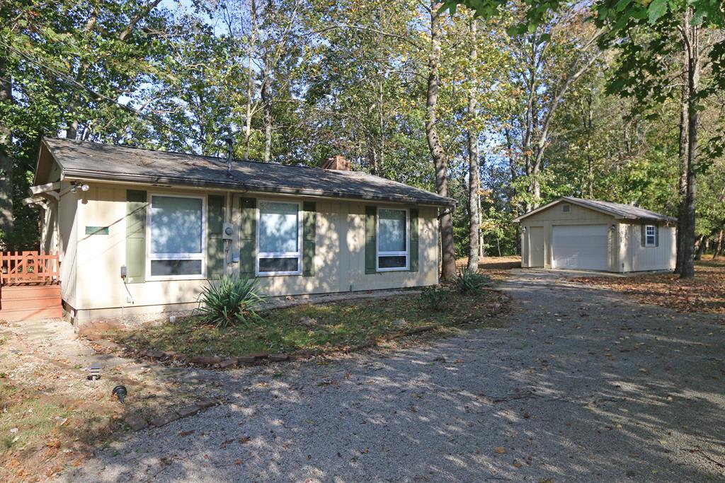 215 Springport Dr