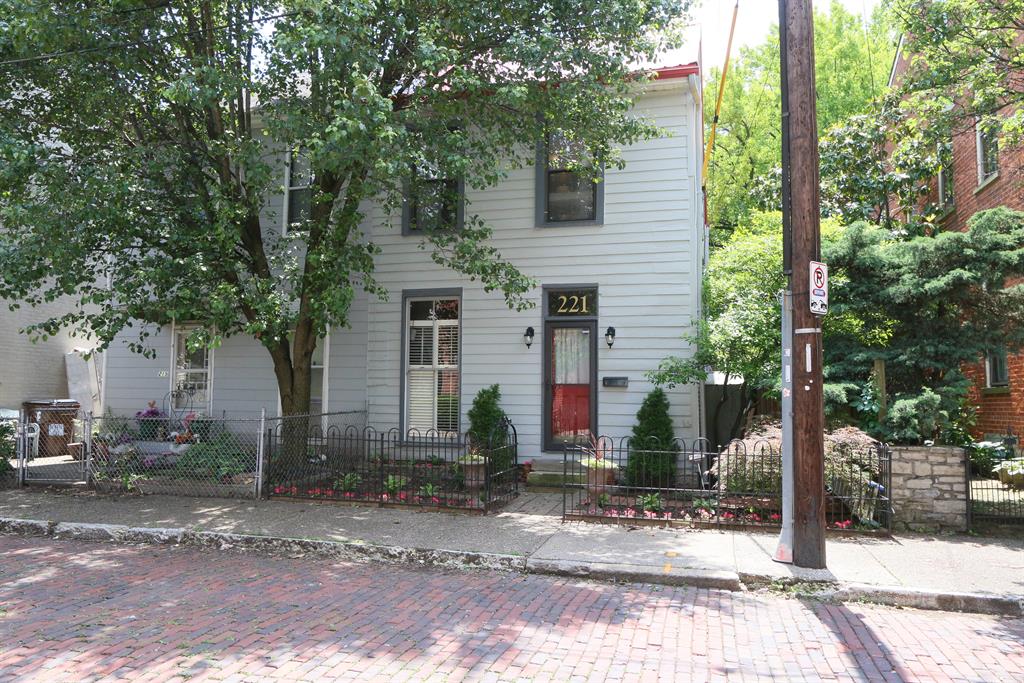 221 Covington Ave