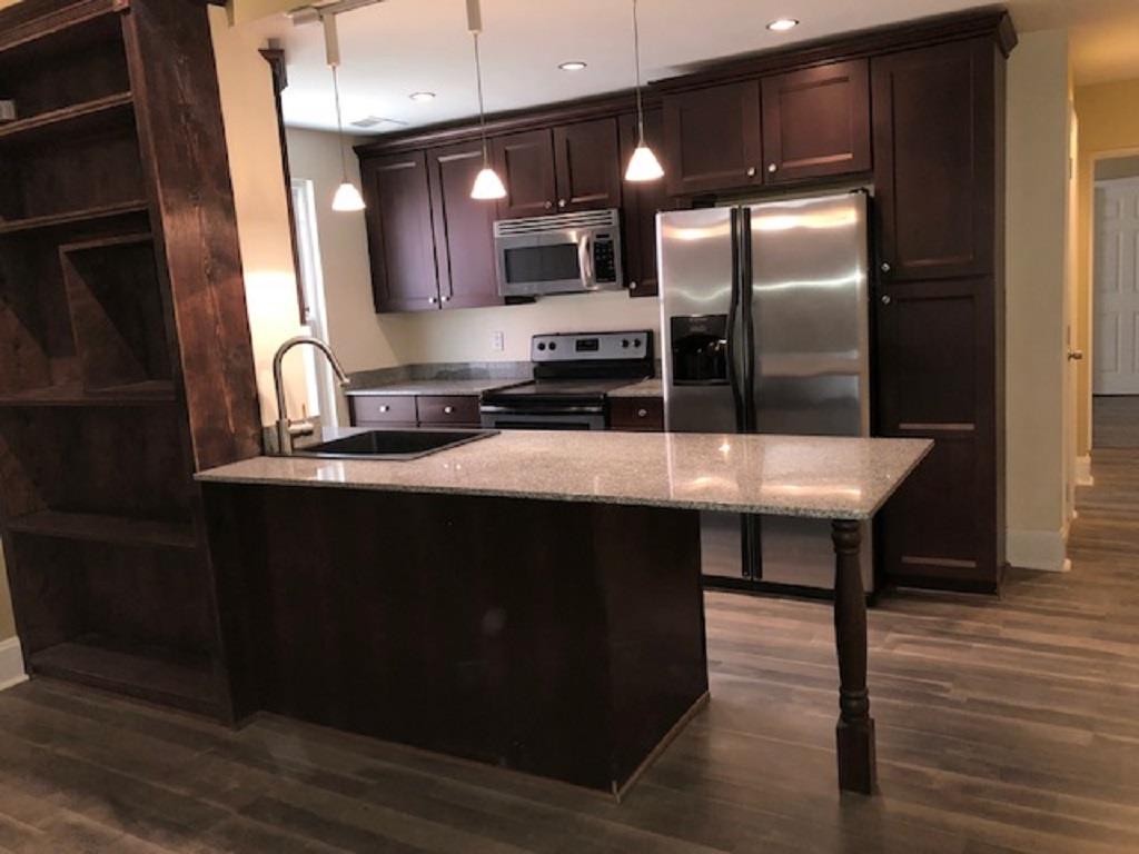 Eat-in Kitchen 2 for 435 Clark St Cincinnati, OH 45203