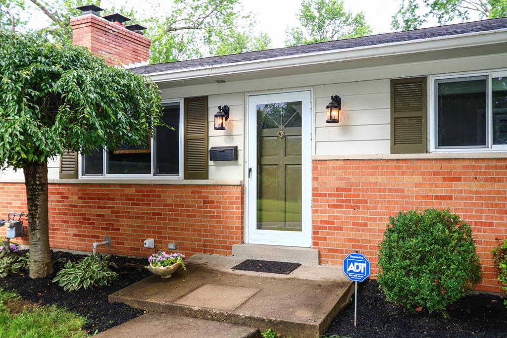 Entrance for 4671 Hemesath Dr Sycamore Twp., OH 45242