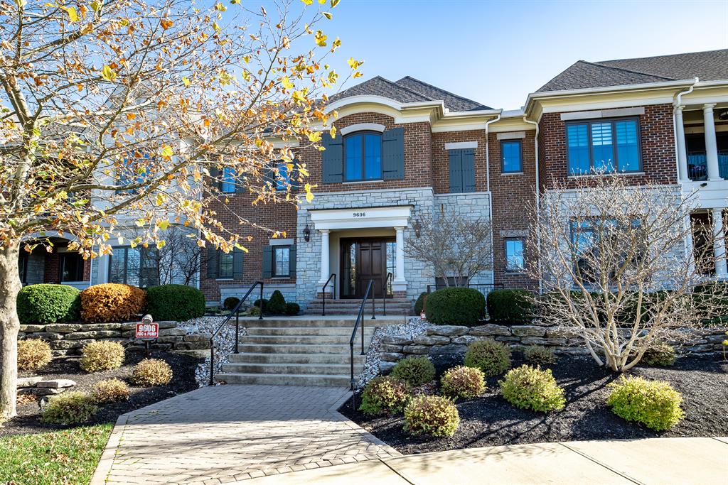 9606 Park Manor Blvd #202 Blue Ash, OH