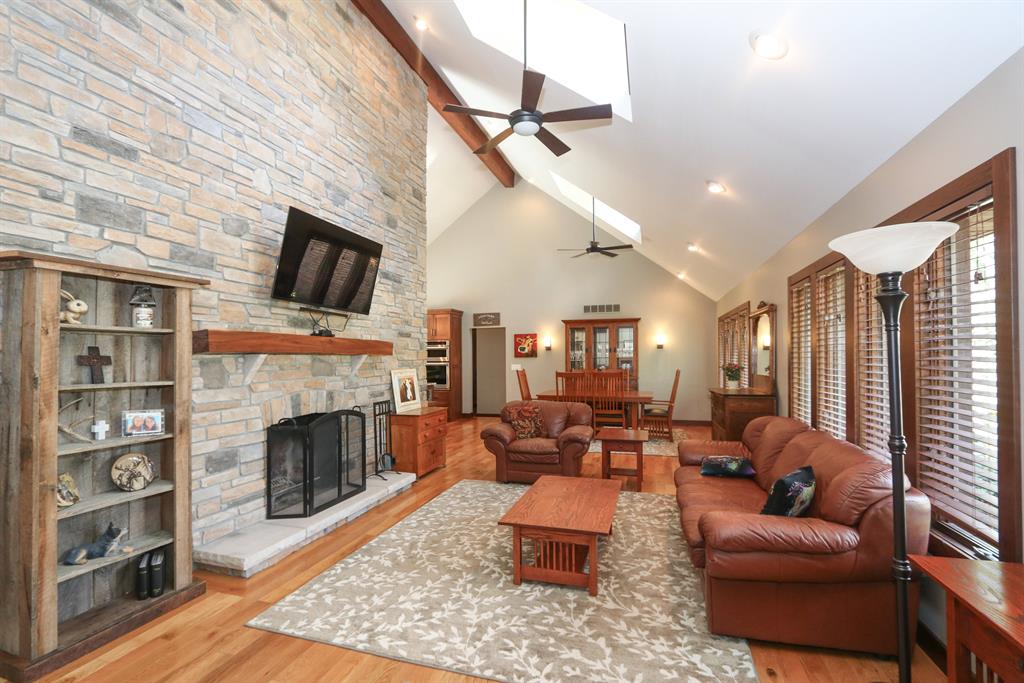 Living Room for 13229 Oak Creek Rd Verona, KY 41092