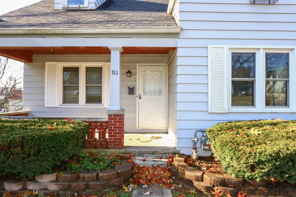 Entrance for 311 Washington St Alexandria, KY 41001