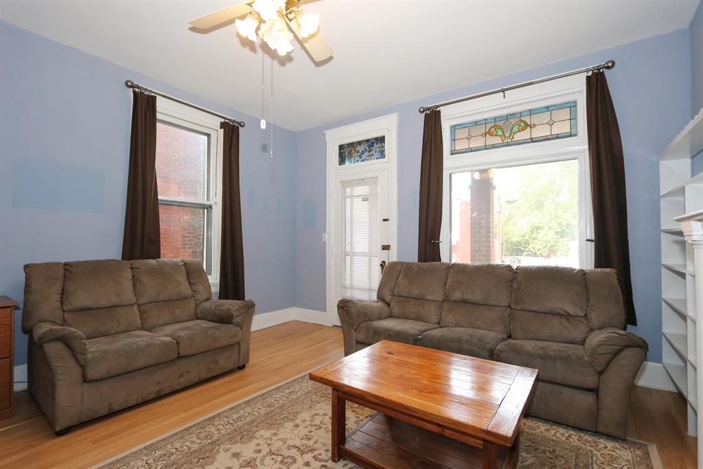 Living Room for 4234 Kirby Ave Northside, OH 45223