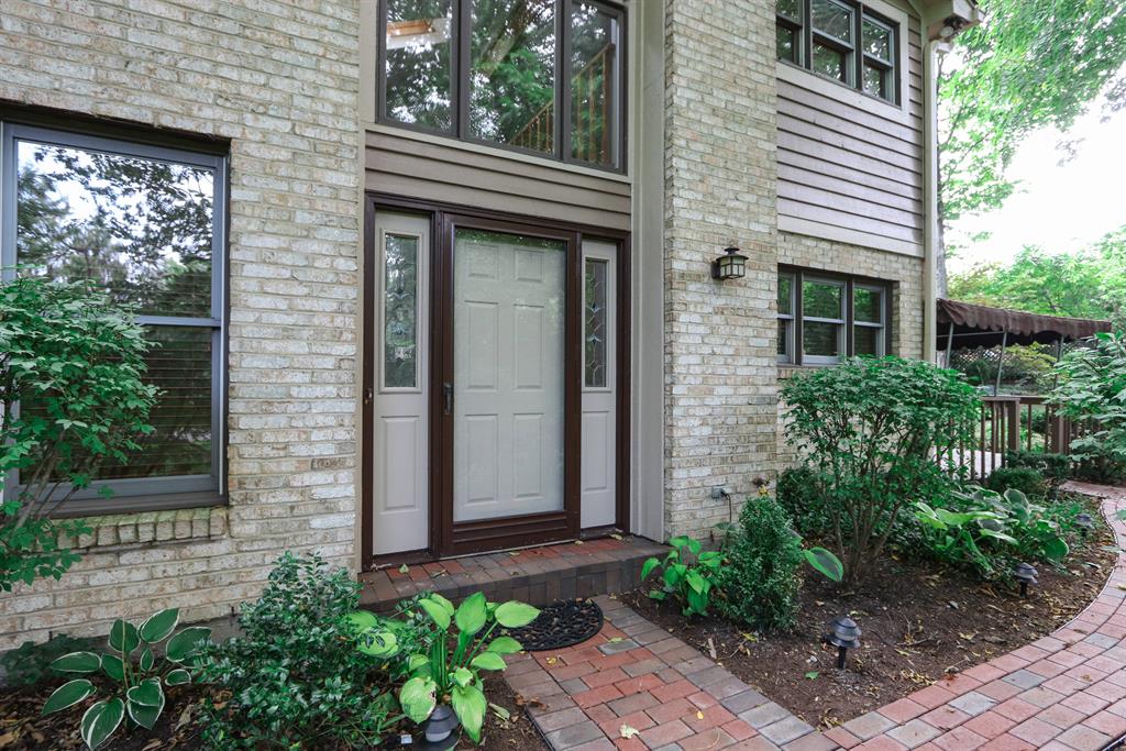 Entrance for 274 Tamarac Ln Kettering, OH 45429