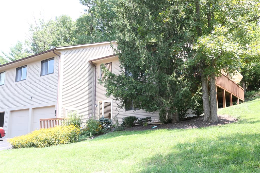 129 Miami Lakes Dr Milford, OH