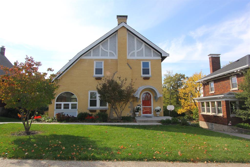 9 Pleasant Ridge Ave