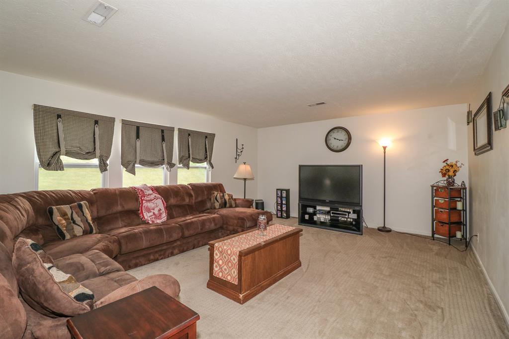 Living Room for 9748 Summerwind Ct Alexandria, KY 41001