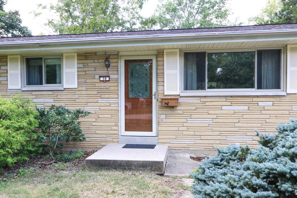 Entrance for 38 Beckford Dr Greenhills, OH 45218