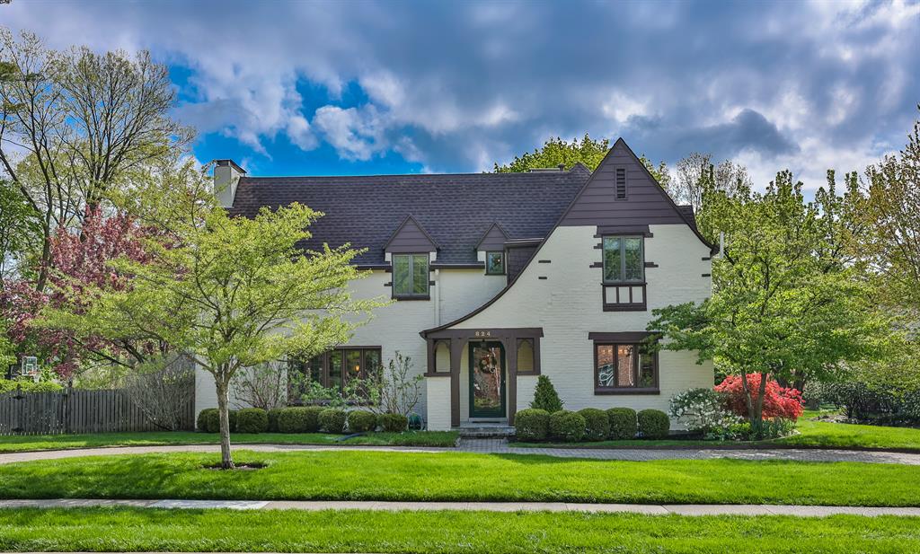 824 E Schantz Ave Oakwood, OH