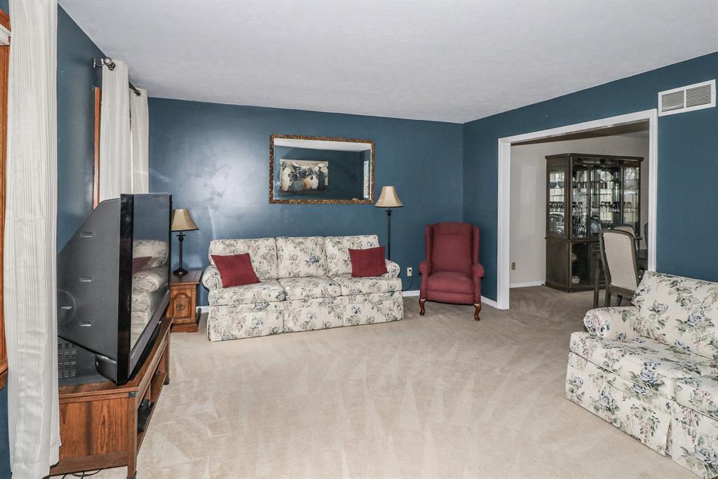 Living Room for 1013 Duxbury Ct Anderson Twp., OH 45255