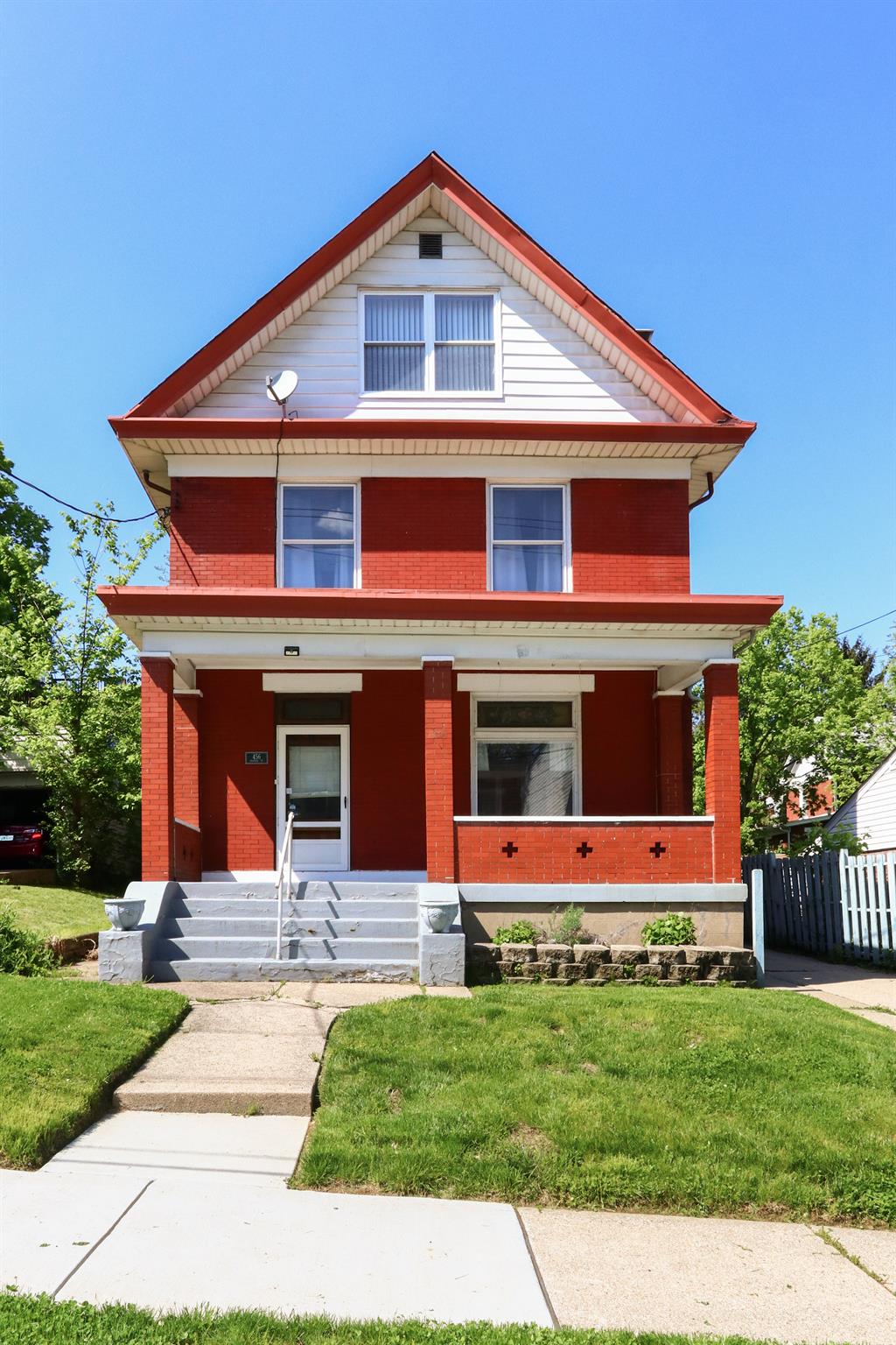 456 Warner St
