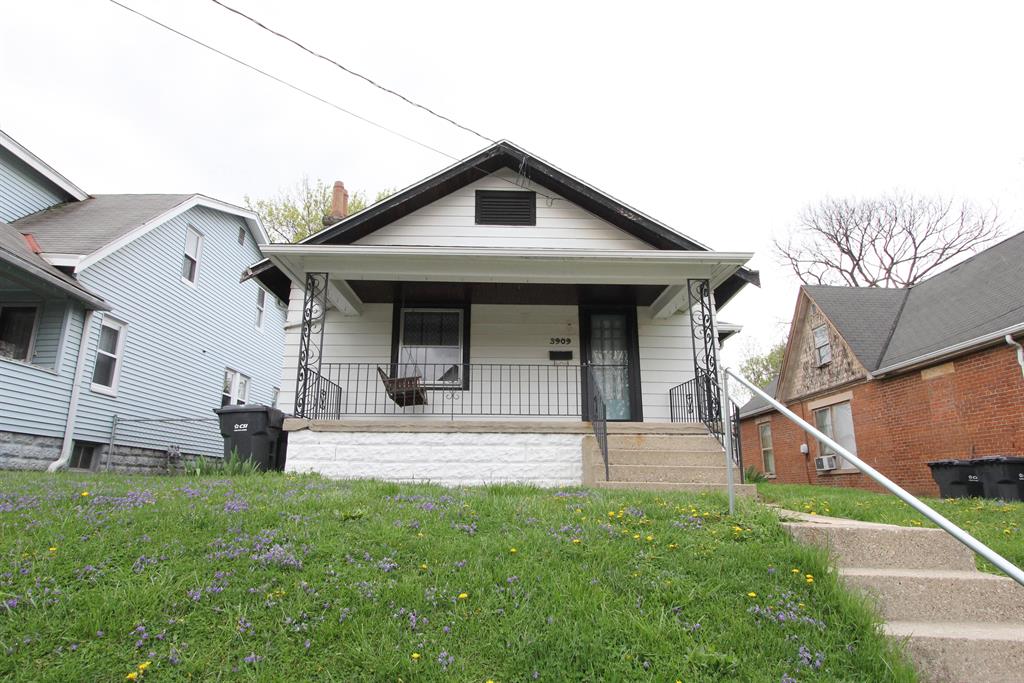 3909 Glenn Ave