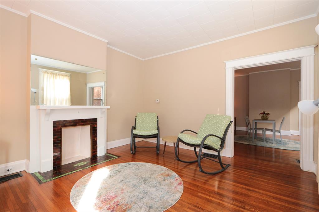 Living Room for 1728 Jefferson Ave Covington, KY 41014