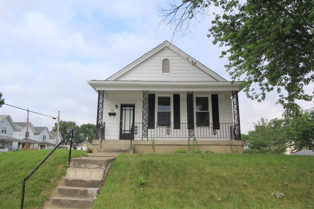 3227 Watson Ave