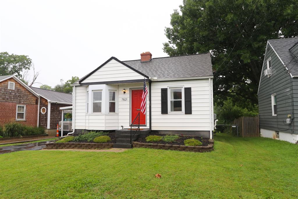 7821 Plainfield Rd Deer Park, OH