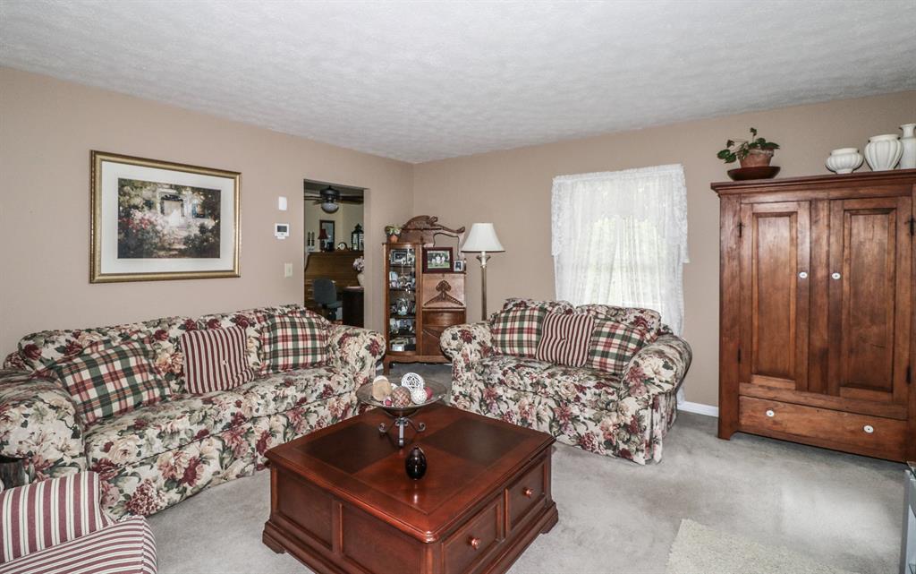 Living Room for 3394 Mclean Rd Franklin, OH 45005