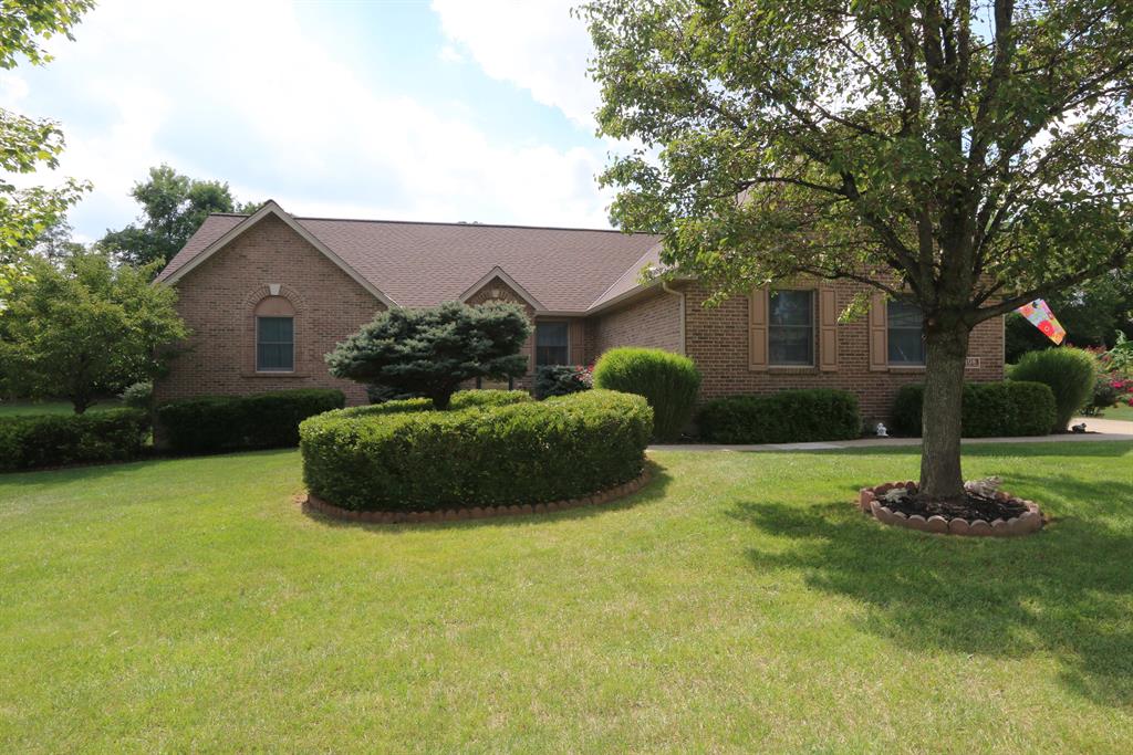 108 Whispering Woods Ln