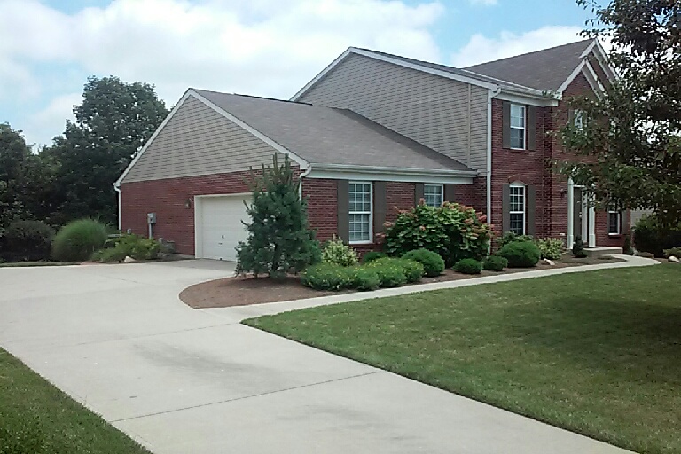 3931 Ashmont Dr