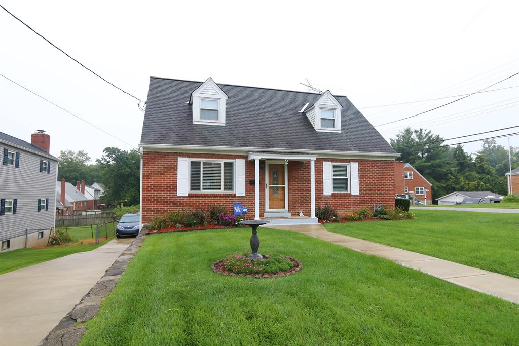 2 Pine Hill Dr