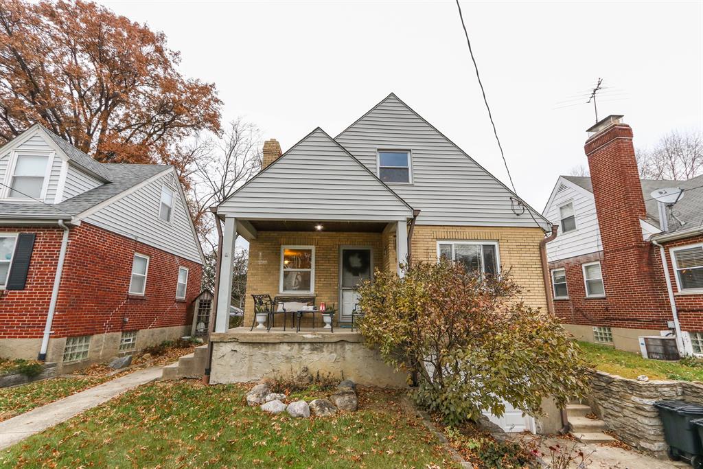 3810 Thornton Dr Silverton, OH