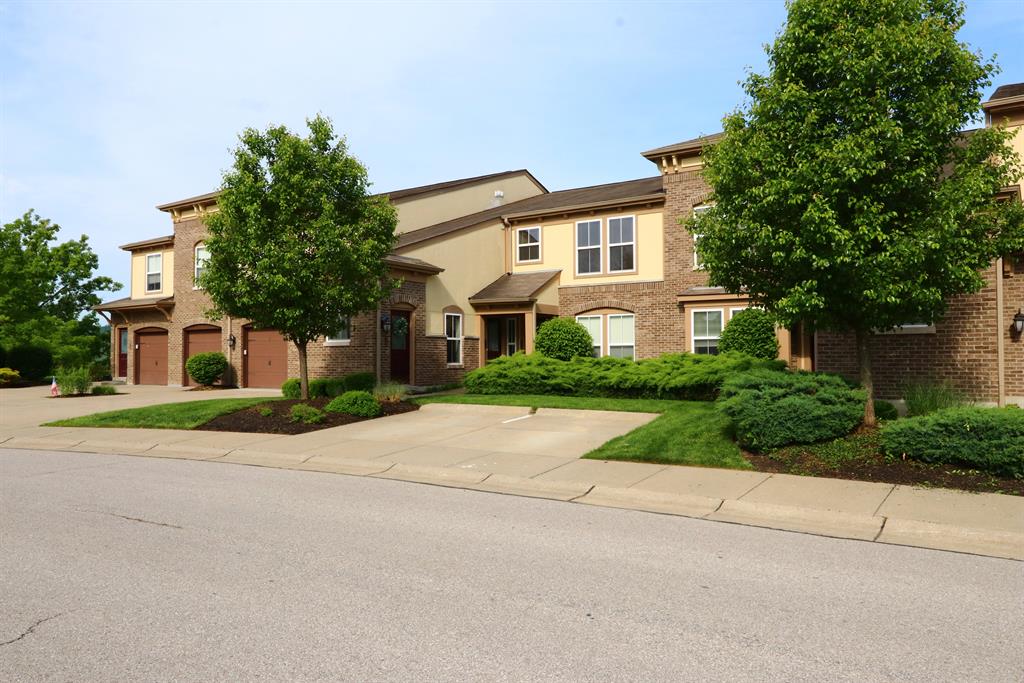 2221 Rolling Hills Dr