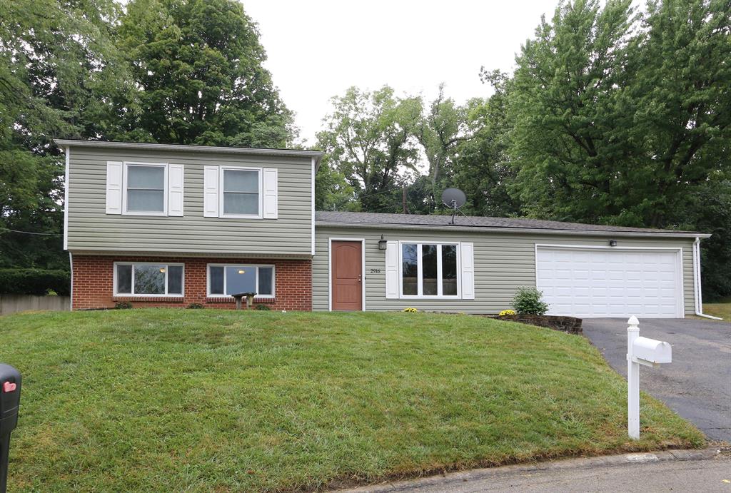 2916 Warbler Way Dayton, OH