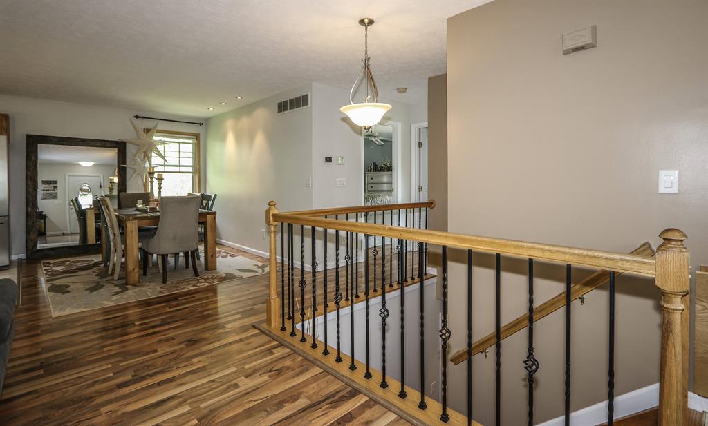 Foyer for 582 Windemere Hill Lawrenceburg, IN 47025