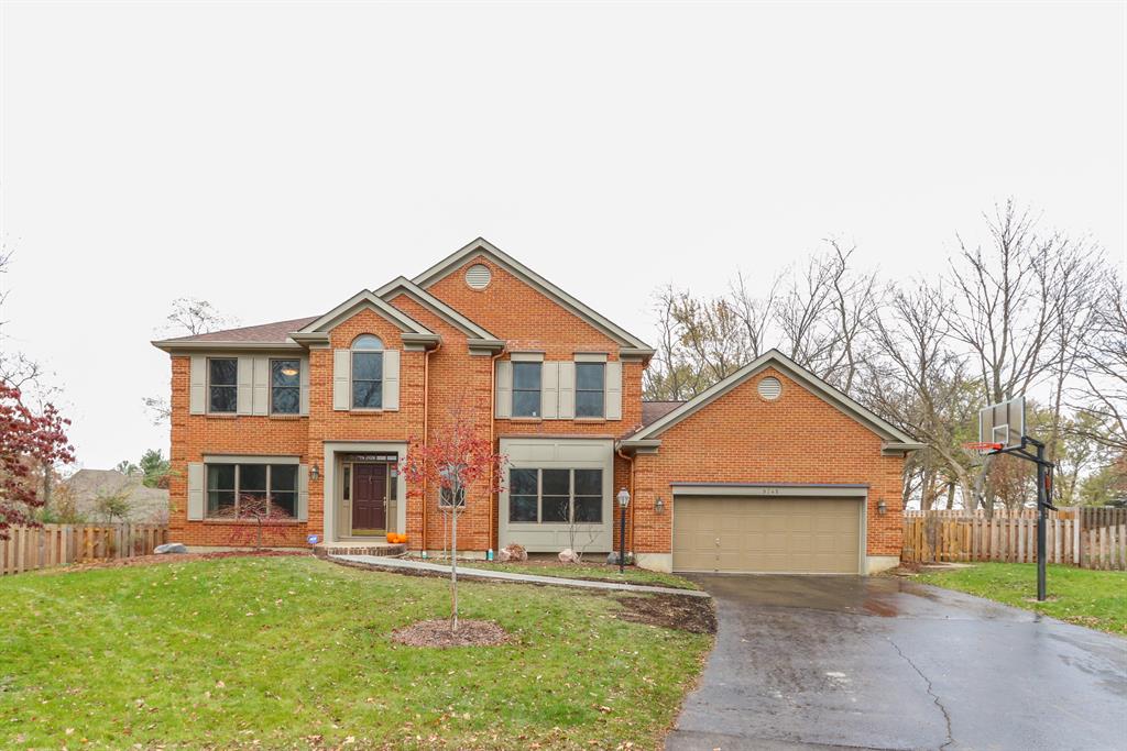 9745 Tiffany Hill Ct Blue Ash, OH