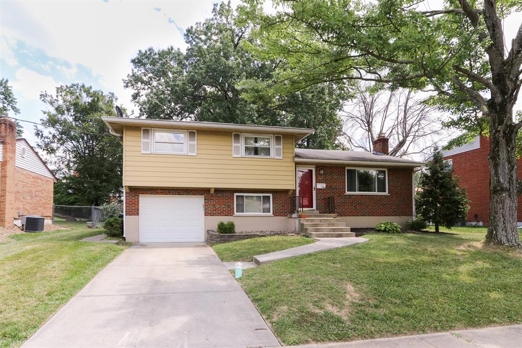 Exterior (Main) 2 for 9012 Cherry Blossom Ln Finneytown, OH 45231