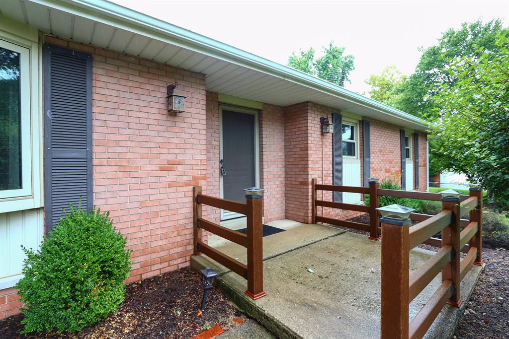 Entrance for 5291 Dearth Rd Springboro, OH 45066
