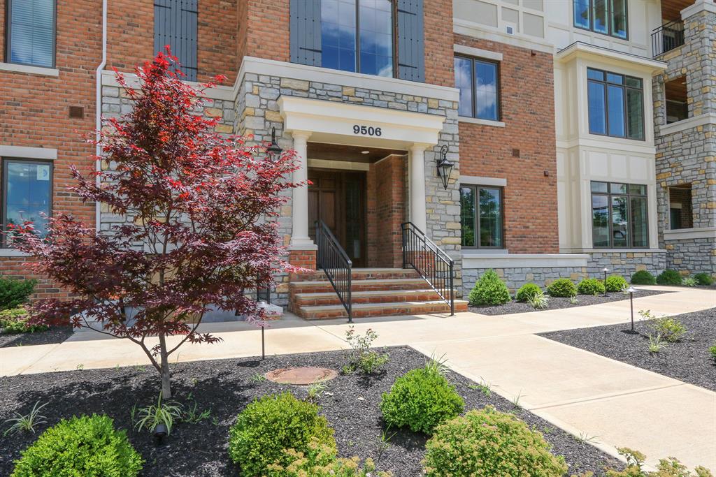 Entrance for 9506 Park Manor Blvd, 204 Blue Ash, OH 45242