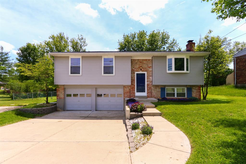 Exterior (Main) 2 for 2609 Amsterdam Rd Villa Hills, KY 41017
