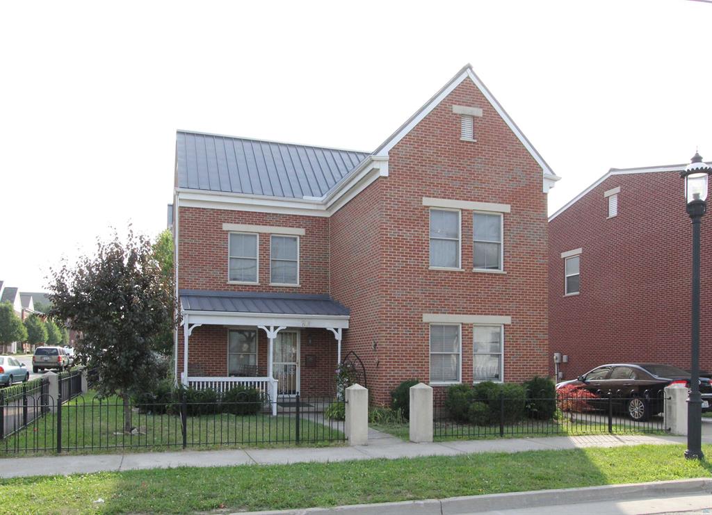 801 Isabella St