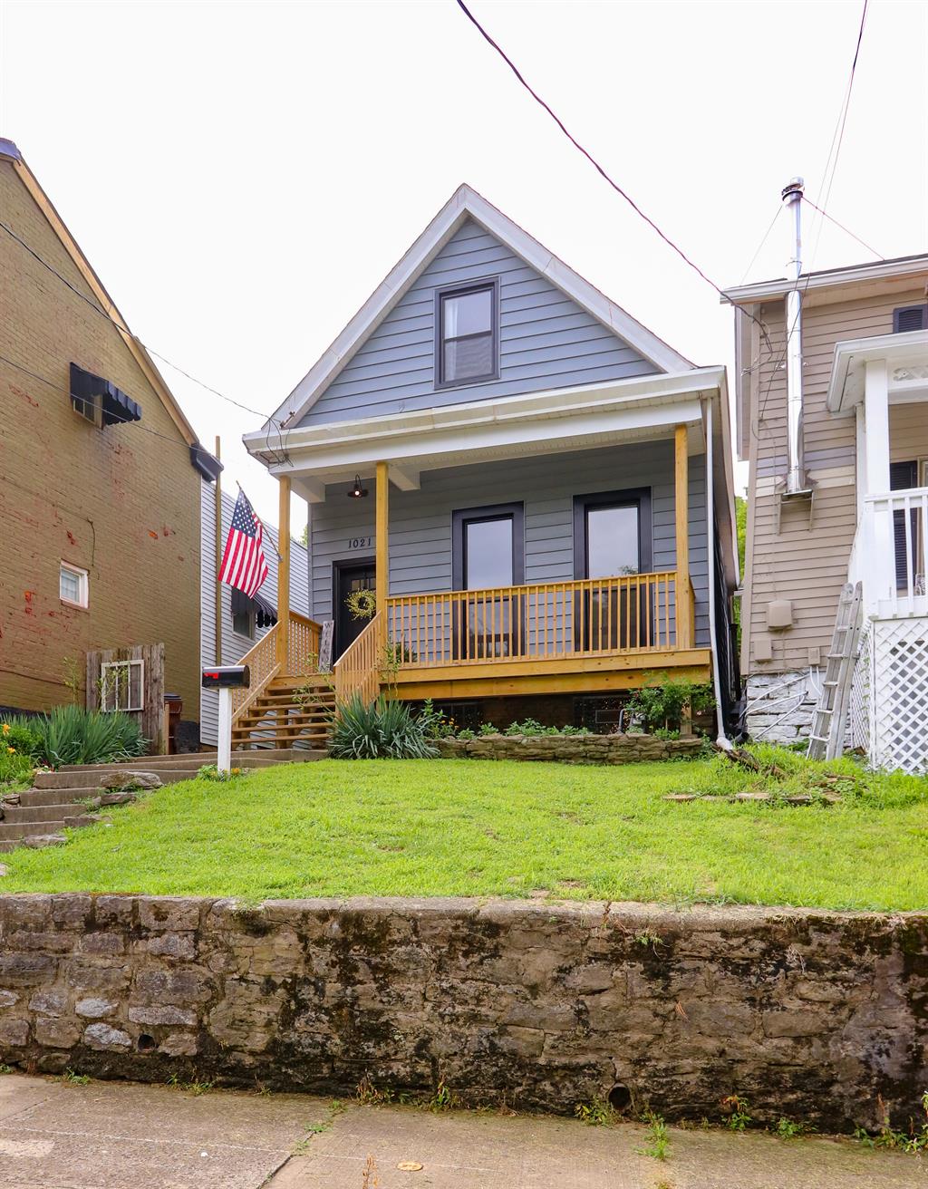 Exterior (Main) 2 for 1021 John St Covington, KY 41016
