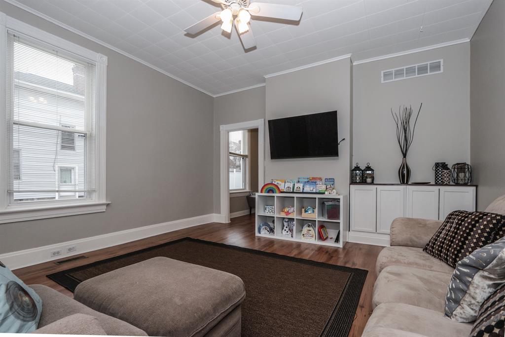 Living Room image 2 for 1717 Cleveland Ave Norwood, OH 45212