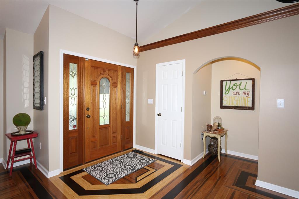 Foyer for 1851 Colorado Dr Bright, IN 47025