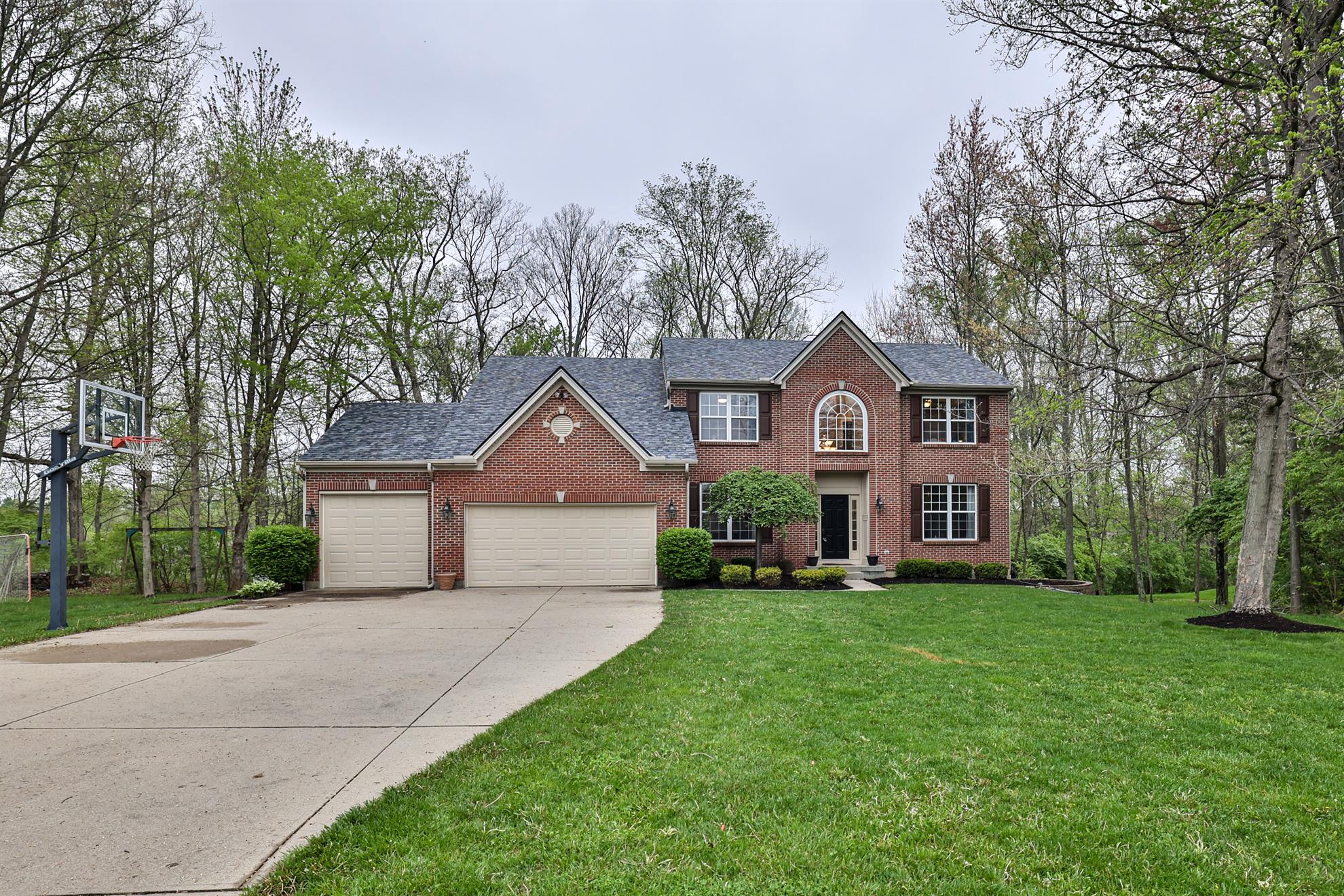 1100 Ridgepointe Drive | Sibcy Cline REALTORS®