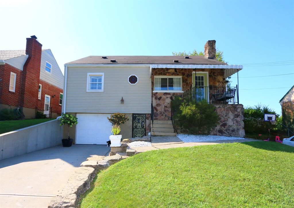 104 W Broadway St