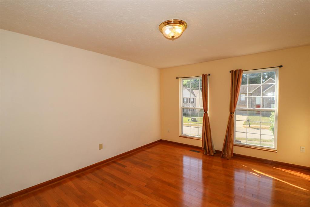 Living Room for 2129 Canyon Ct Hebron, KY 41048