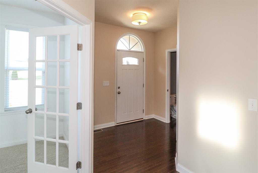 Foyer for 2608 Hazelnut Ct Hebron, KY 41048
