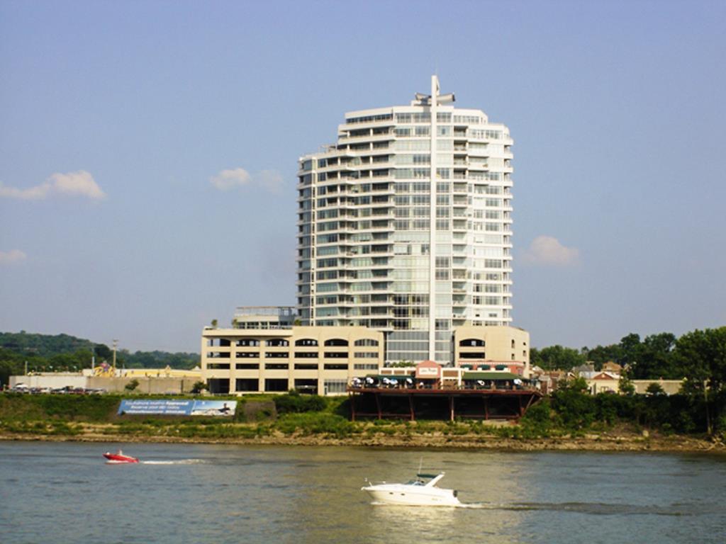 400 Riverboat, 1605