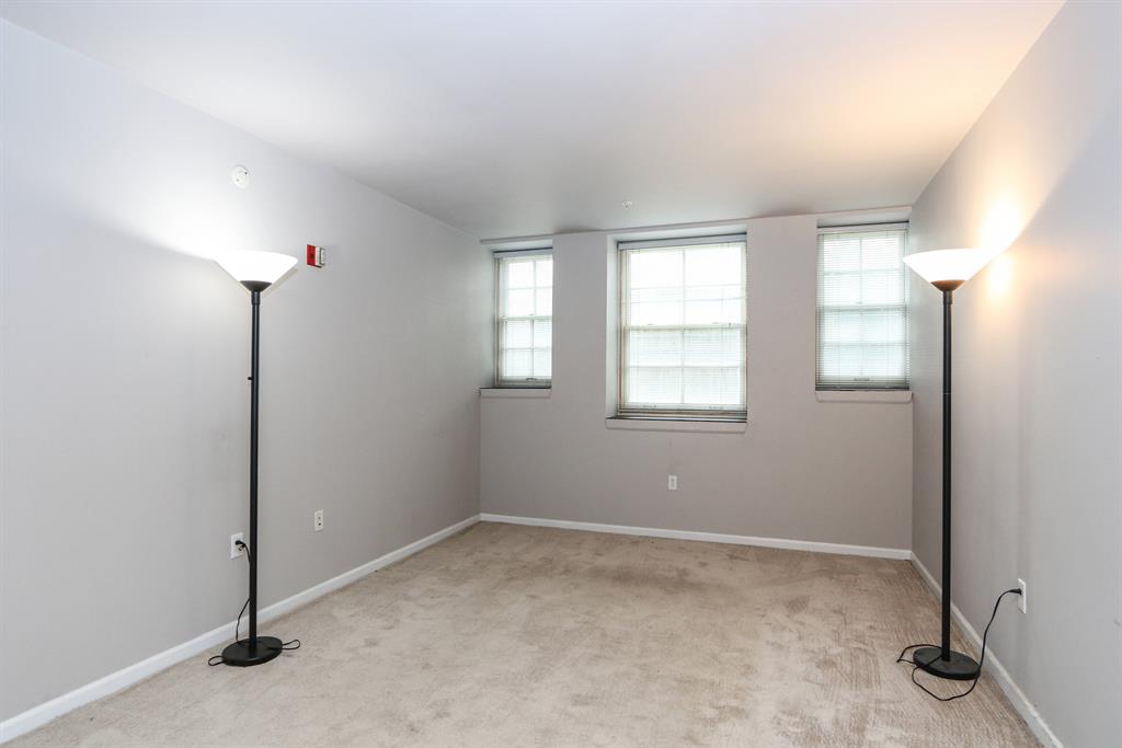 Living Room for 226 McDaniel St, 20 Dayton, OH 45405