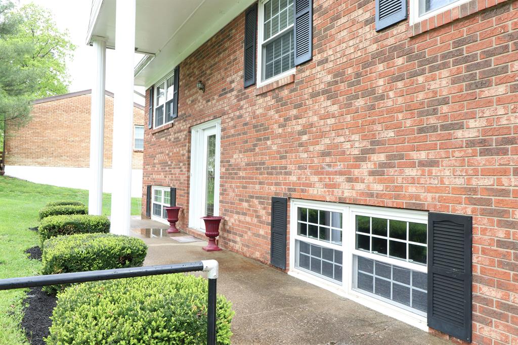 Entrance for 3880 Stewart Dr Ryland Heights, KY 41015
